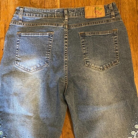 Sassy Thai NWT Embordered Lace Sequin Beaded Denim Womens Jean Capri Size 10 - Picture 4 of 11